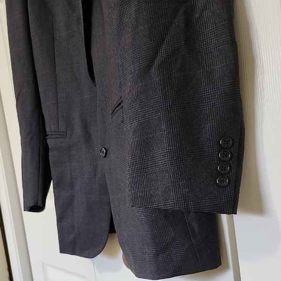 Burberry Charcoal Checkered 100% Pure Wool Blazer - Picture 4 of 9